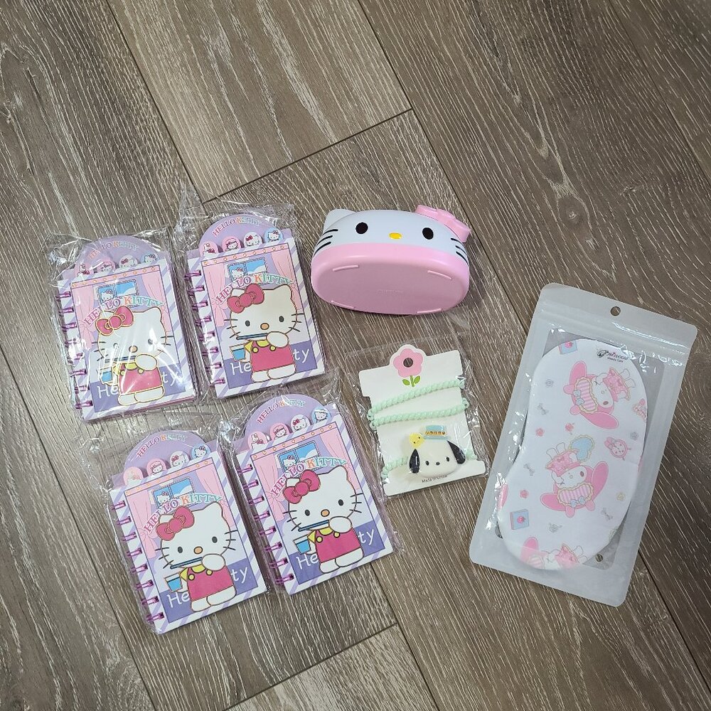 Hello Kitty Home Accessories Bundle - Picture 1 of 7